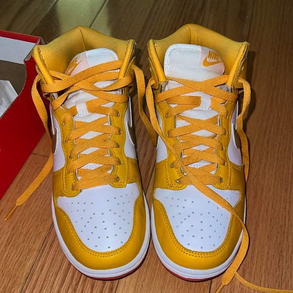 Nike Shoes - W NIKE DUNK HIGH
